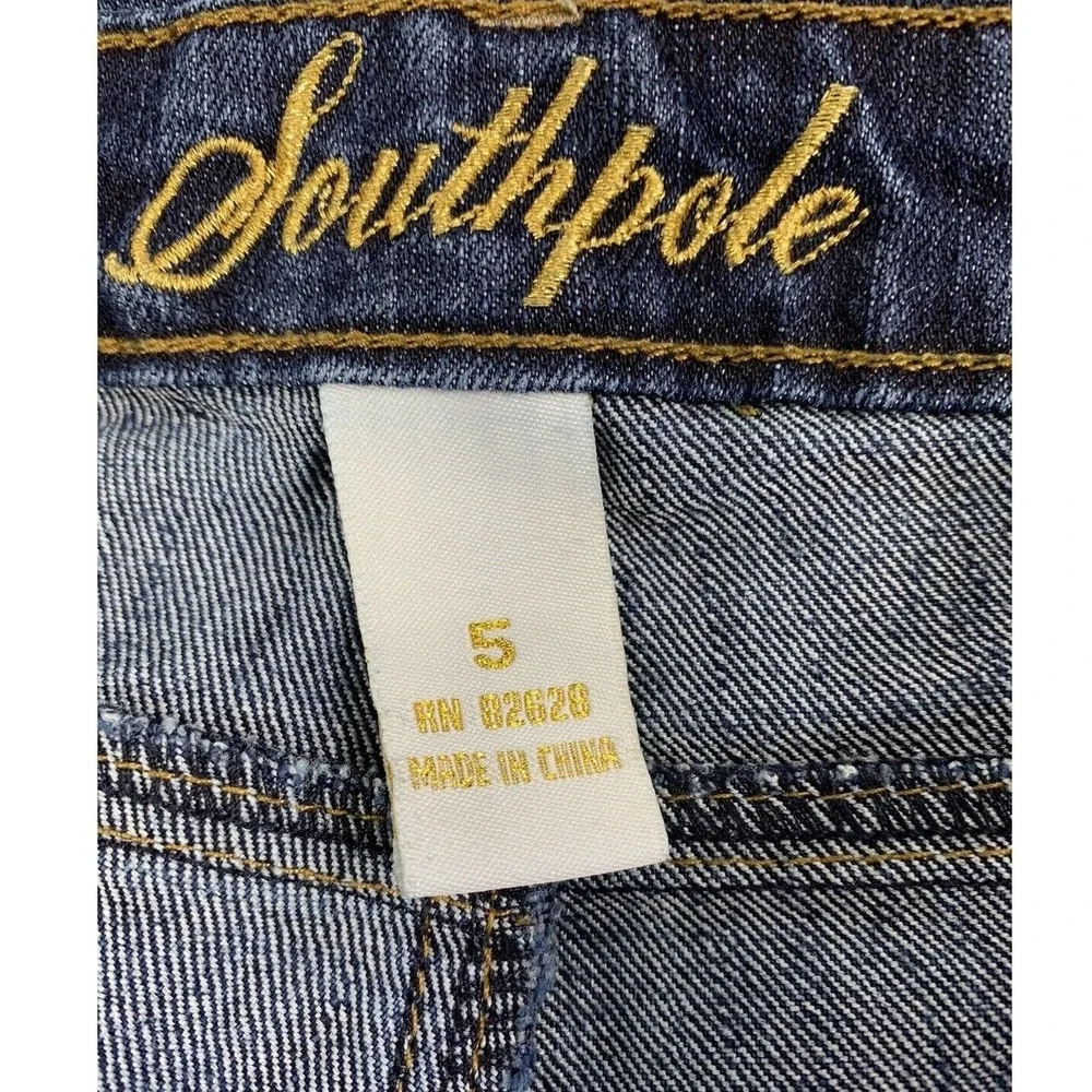 Southpole Capri Jeans Juniors Size 5 Medium Wash Denim Embroidered Back‎ Pockets